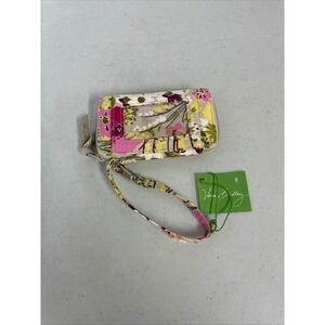 Vera Bradley All‎ in One Wristlet Make Me Blush Floral Quilted Wallet 10489-043